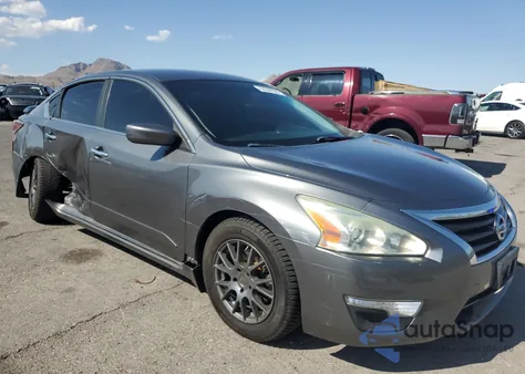 2015 Nissan Altima 2.5 from USA, damaged, VIN 1N4AL3AP4FN919333